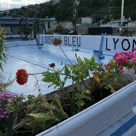 L'oiseau Bleu Hotel *