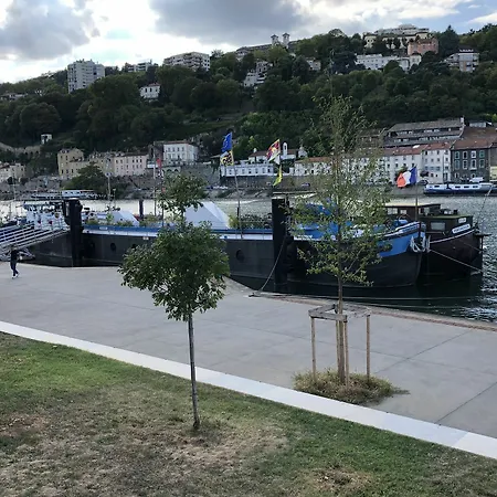 L'oiseau Bleu Hotel Lyon
